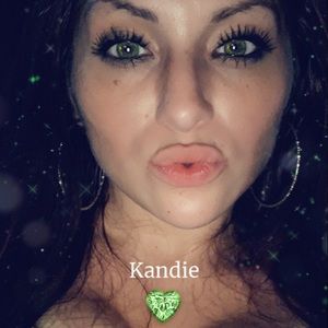 Meet your Posher, Kay